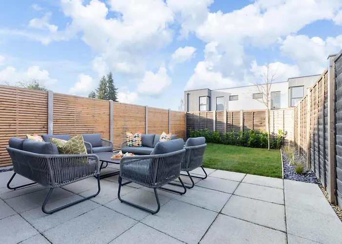 Elliot Oliver - The Old Surgery - Stunning 4 Bedroom Home With Parking In Cheltenham