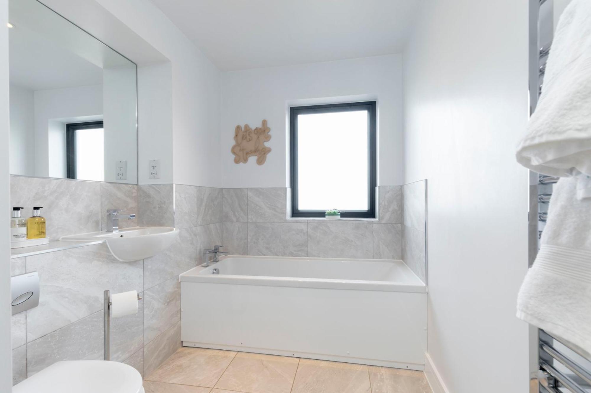 Elliot Oliver - The Old Surgery - Stunning 4 Bedroom With Parking In * Cheltenham