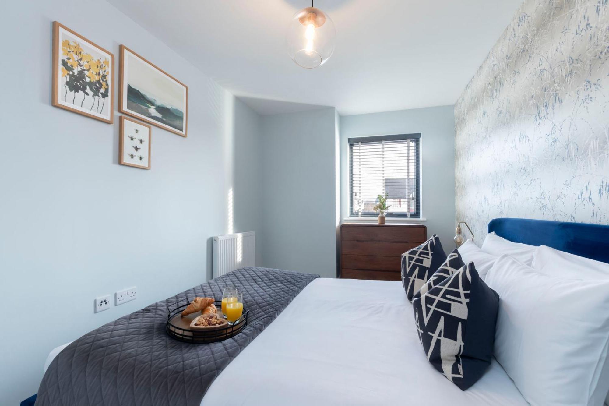 Holiday home Elliot Oliver - The Old Surgery - Stunning 4 Bedroom With Parking In *